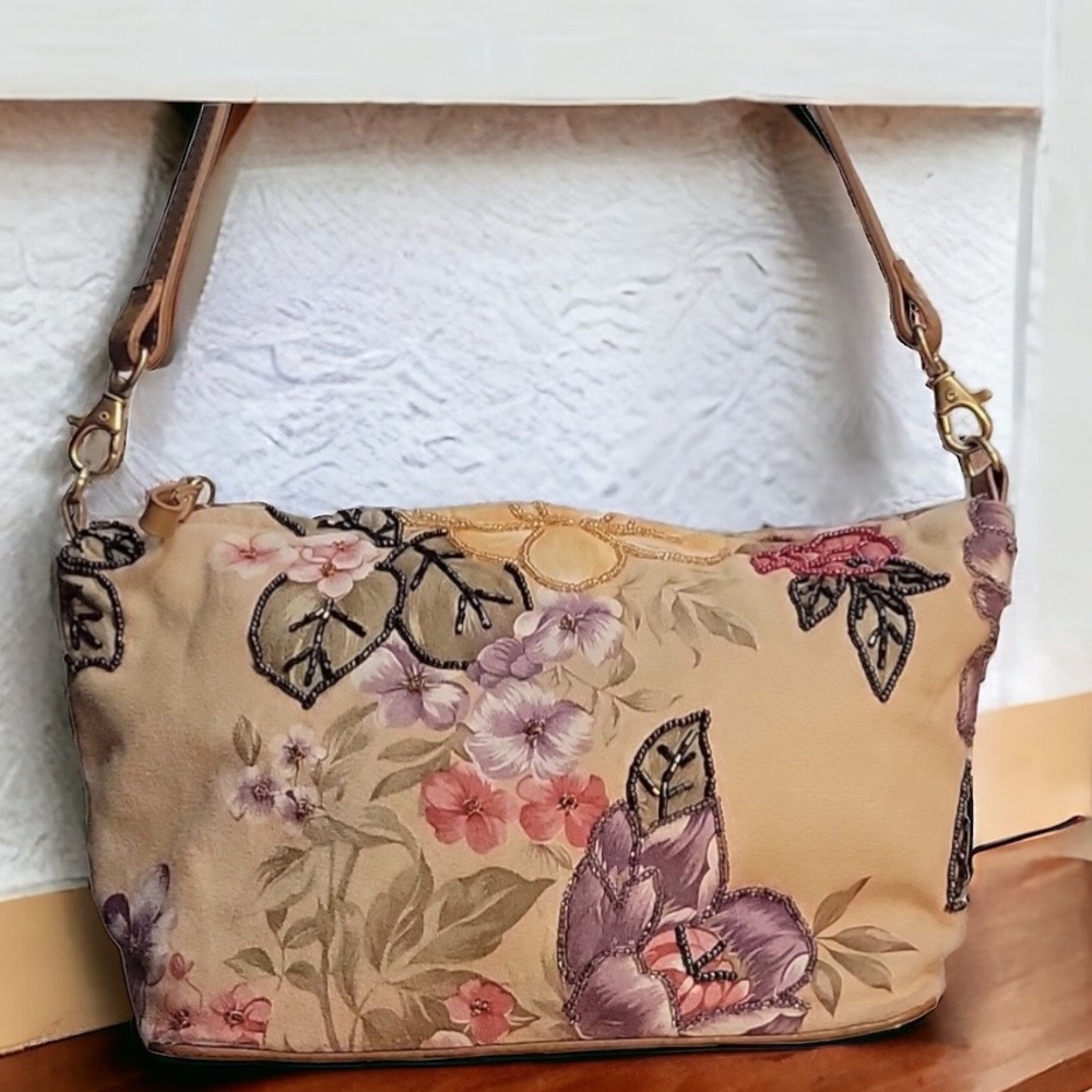 Bueno Hand-Beaded Floral Shoulder bag